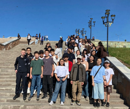 В рамках года рабочих профессий 30 мая на Центральной набережной прошел фестиваль "Mamandyq Fest". 